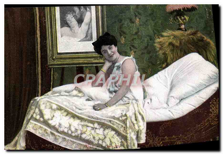 Femme au lit — intérieur élégant — éditeur E. D. (n° 200)