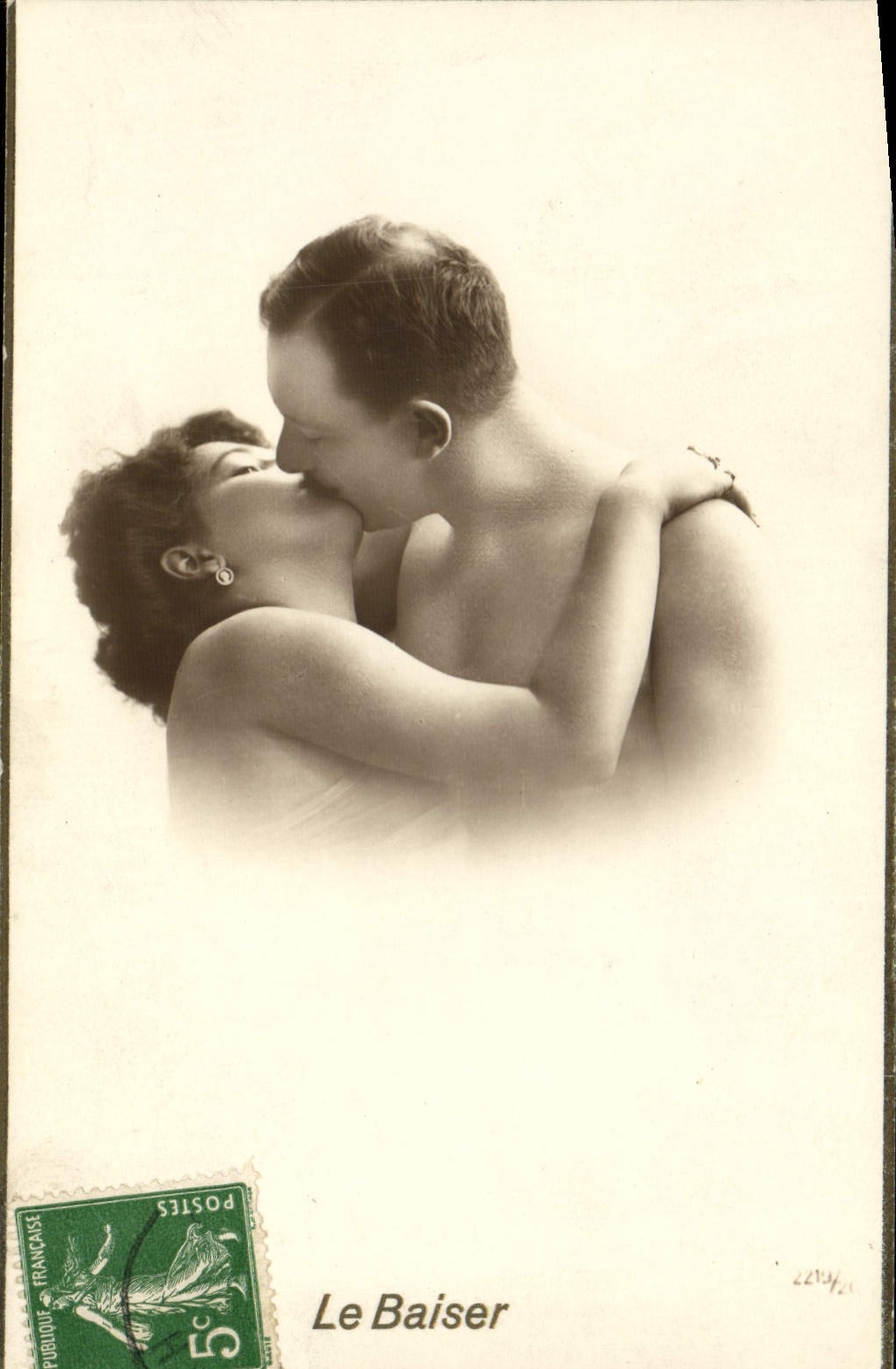 CPA Femme Nu erotique le baiser