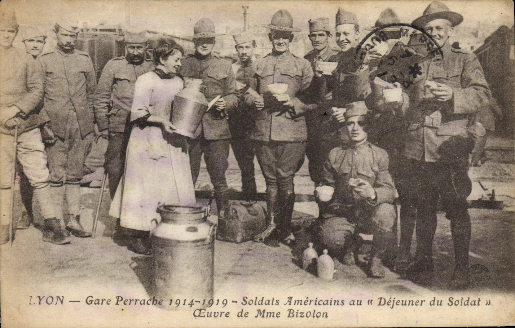 LYON — Stazione Perrache 1914-1919 — Soldati Americani al «Pranzo del Soldato» — Opera di Mme Bizolon