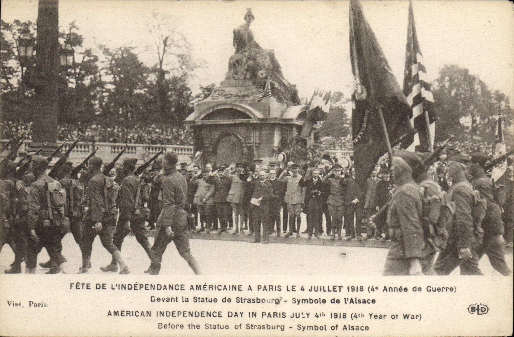 CPA Militaria Fete de l'independance americaine a Paris 14 juillet 1919 Devant la statue de Strasbourg Symbole Alsace