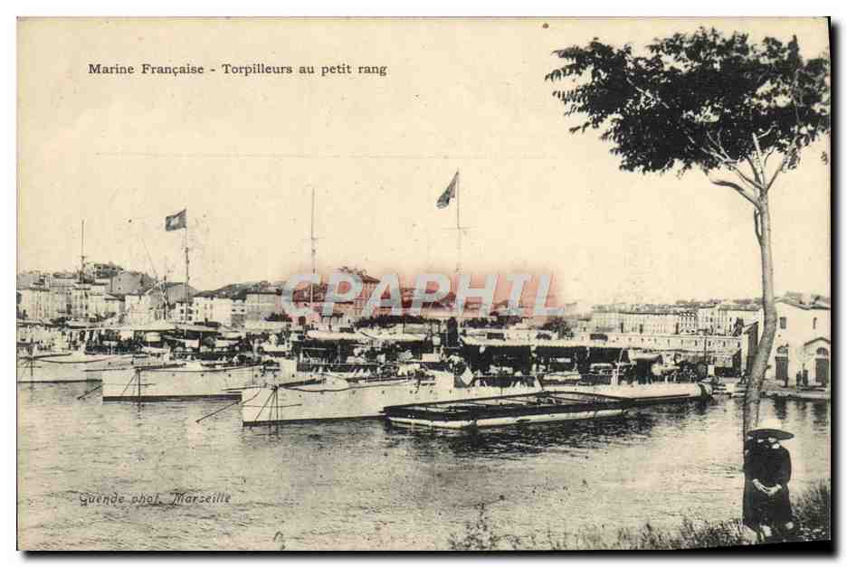 CPA Bateau Guerre Torpilleurs au petit rang 