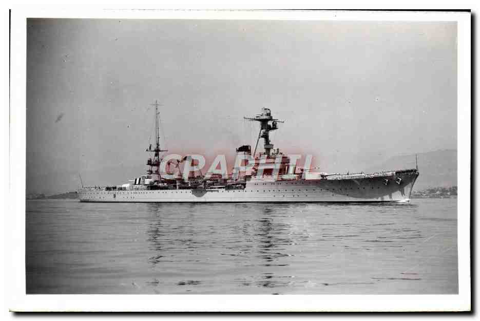 Bateau de guerre — vue en mer — CPAPHIL