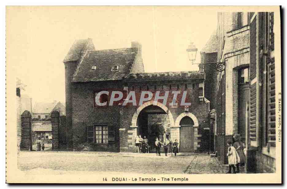 CPA Douai Le temple 