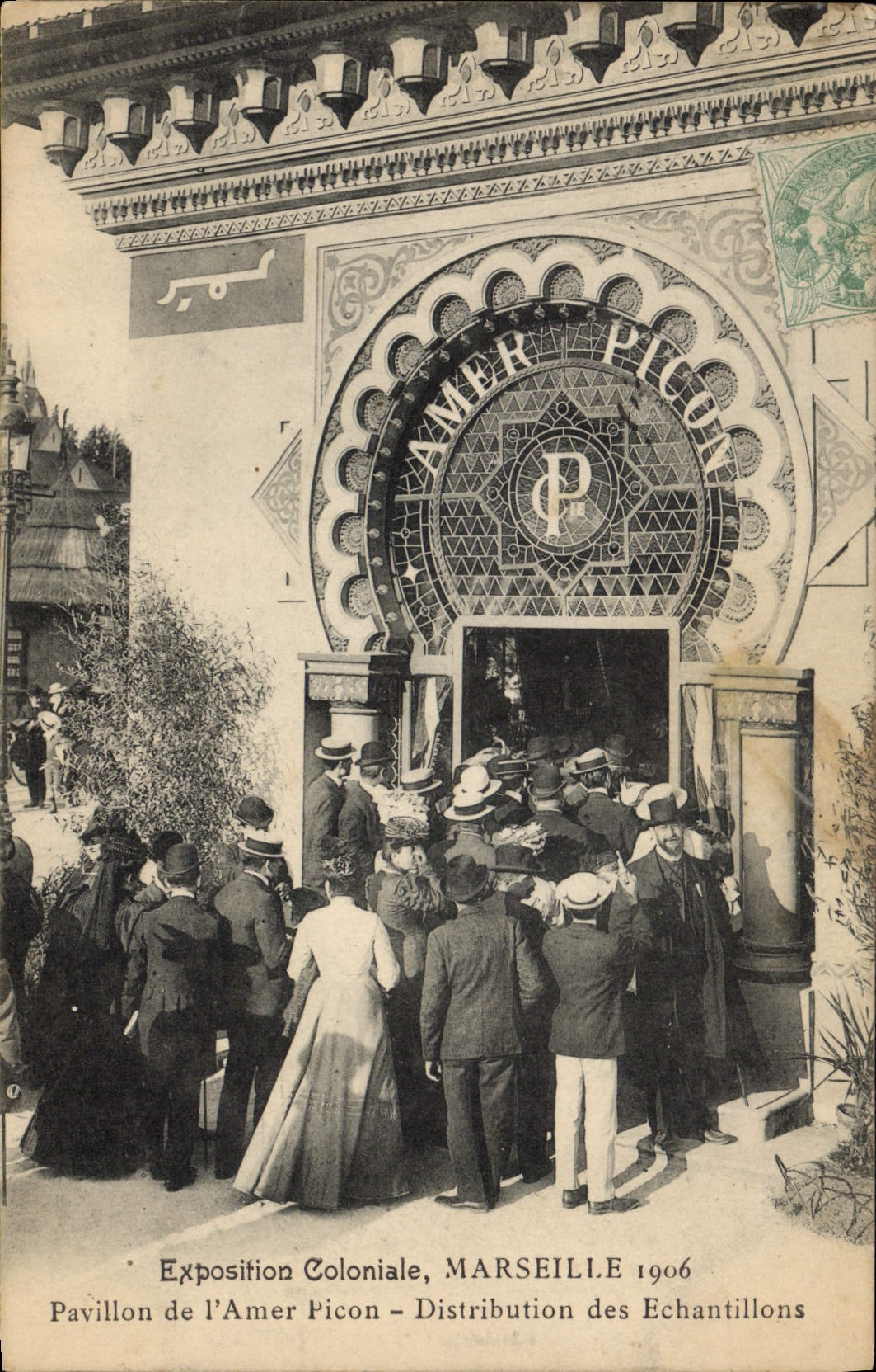 Exposition Coloniale, MARSEILLE 1906 — Pavillon de l'Amer Picon — Distribution des Echantillons