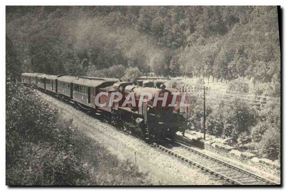CPA Train Locomotive Region du Sud Ouest Le BC Express Bordeaux Clermont dans la vallee de la Correze