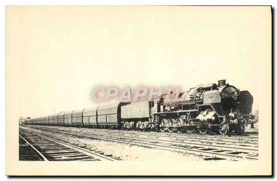CPA Train Locomotive Region du Nord Un train de houille de 2000 tonnes