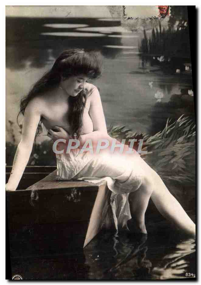 Jeune femme nue assise dans un lac — scène de bain — éditeur non identifié, n° de série 8341