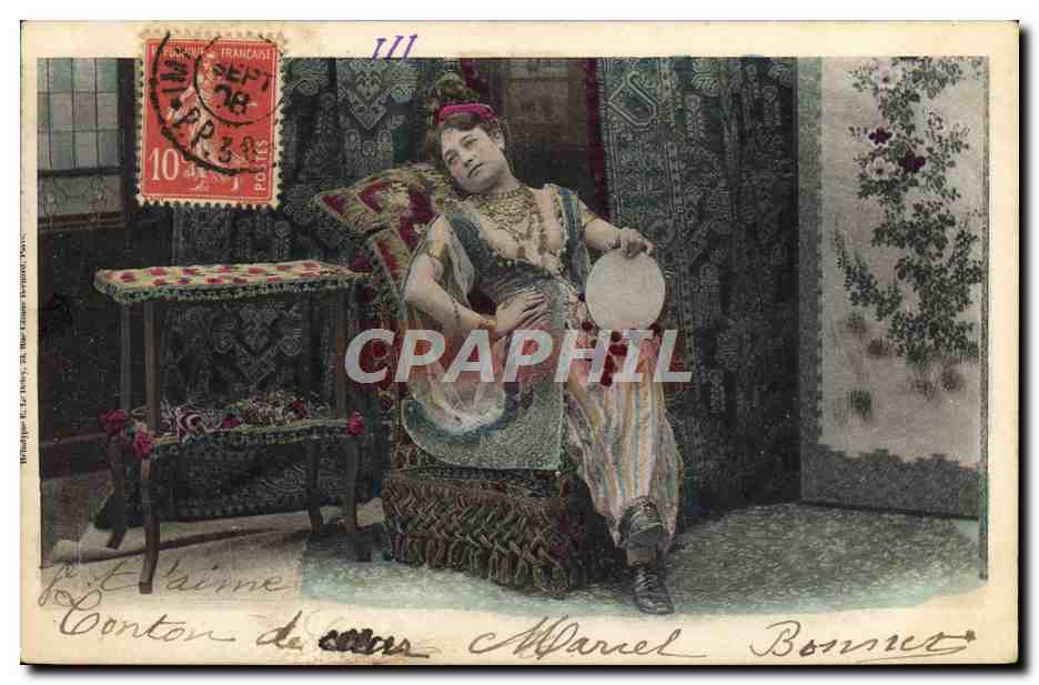Mujer en traje oriental — bailarina con tambor — editor Bonnet, n° III