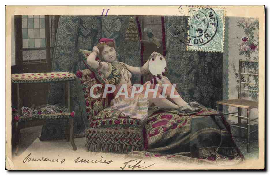 Femme en tenue orientale — scène intérieure — éditeur non identifié, n° de série II