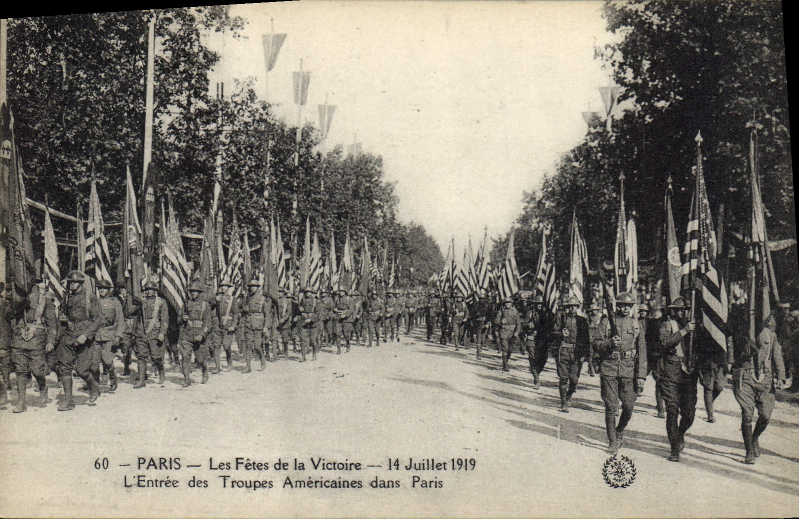 CPA Militaria Fetes de la Victoire 14 juillet 1919 l'entree des troupes americaines a Paris 