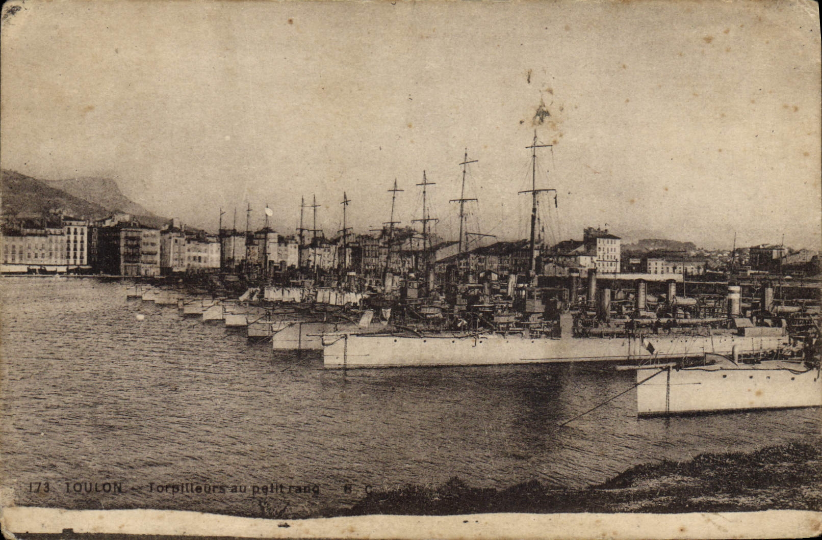 Toulon — Torpilleurs au petit rang — B.C. — n° 173