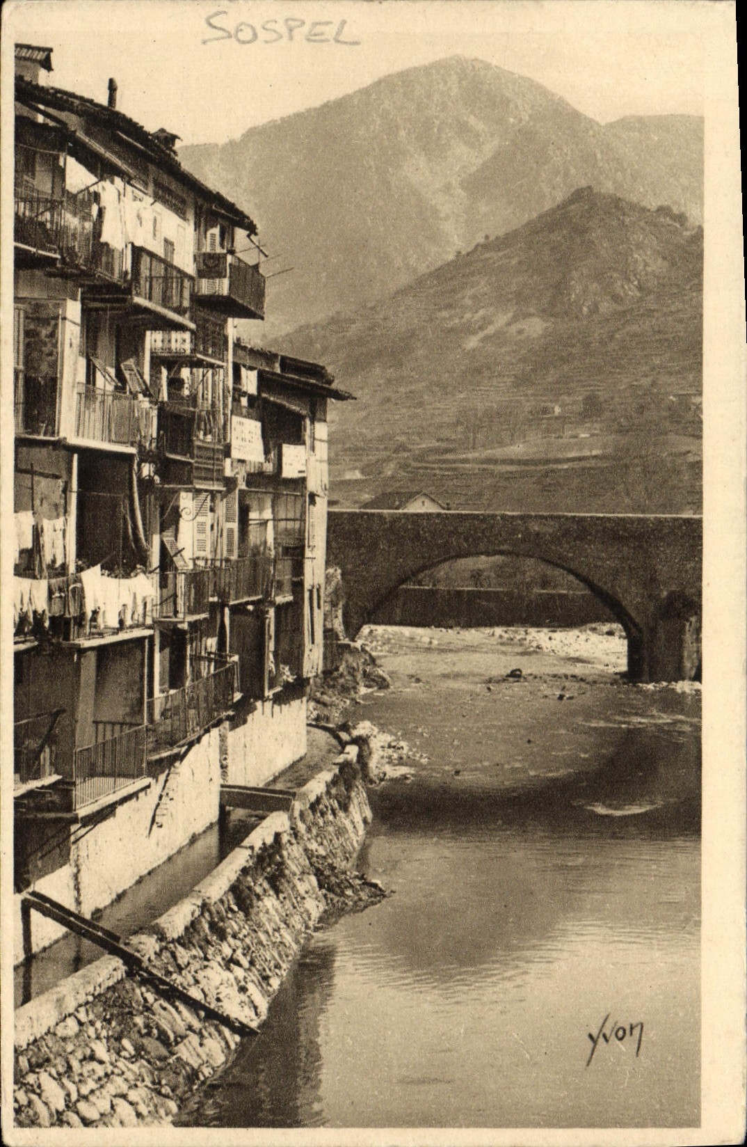 CPA Sospel Vieilles maisons sur la Bever et le Pont Vieux