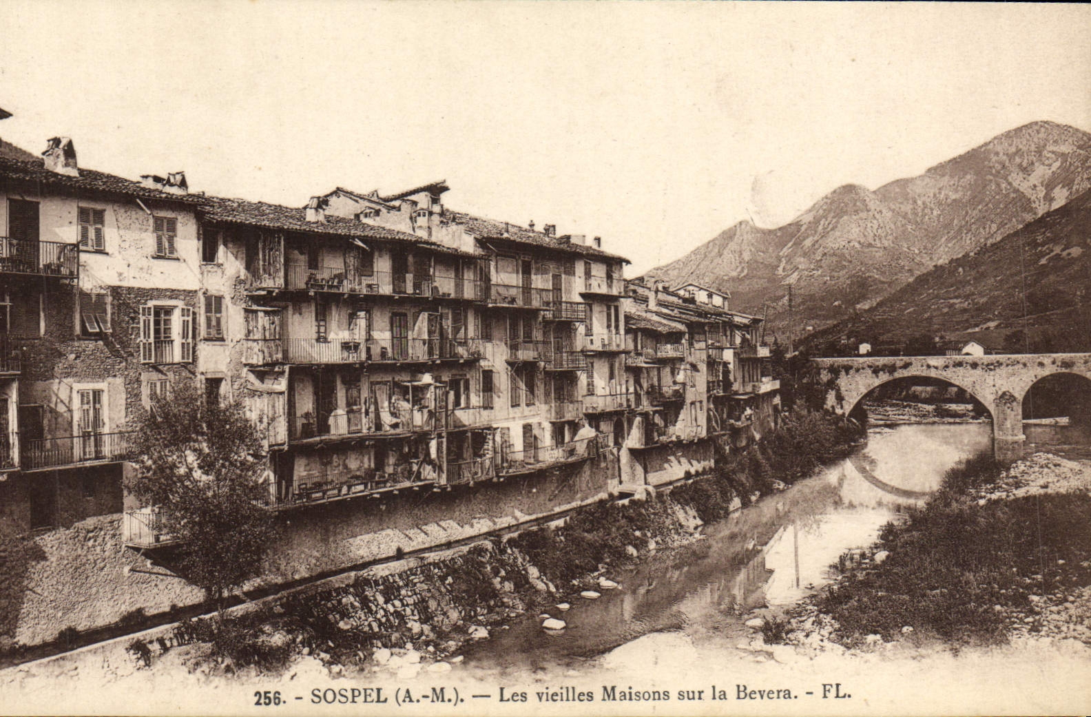 CPA Sospel Vieilles Maisons sur la Bevera