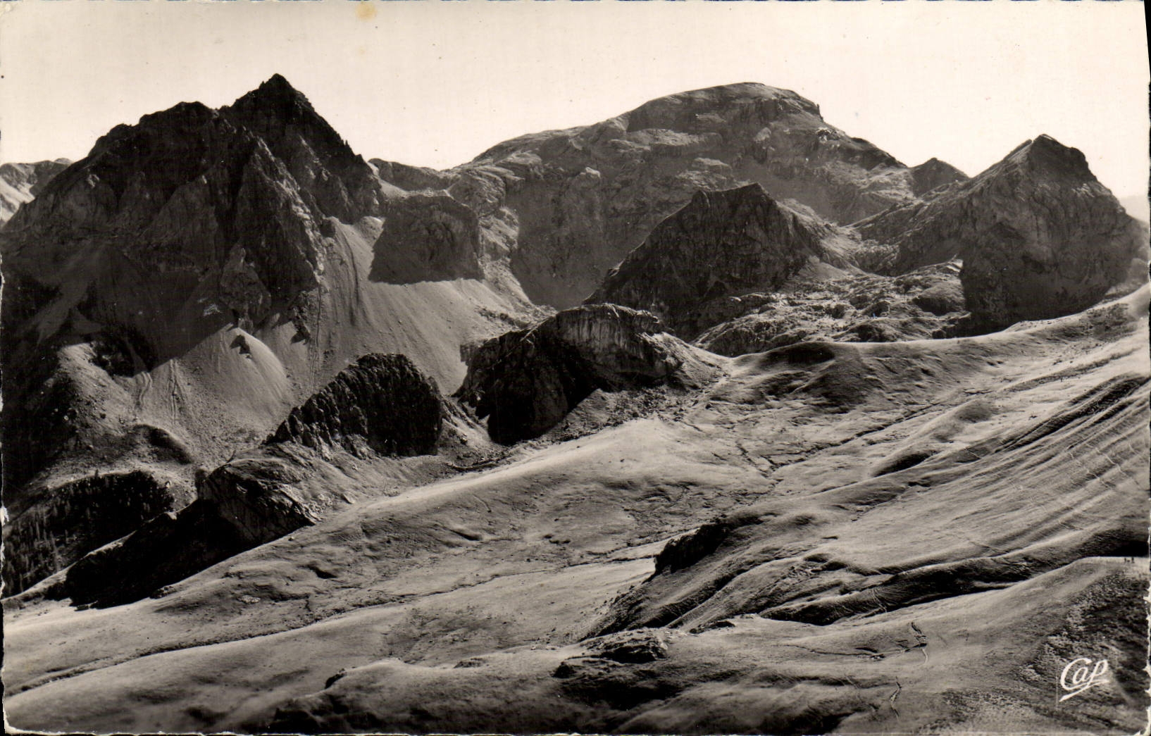 CPA Vallee de la Guisane Chantemerle Serre Chevalier Peyre Chabriere Les cimes de la Condamine et le rocher Bouchard