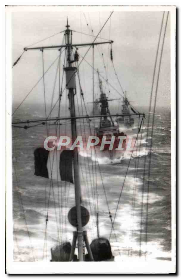 CARTE PHOTO Bateau Guerre 