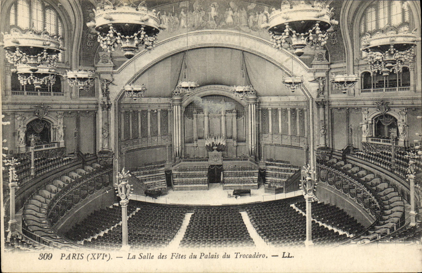 CPA Paris La salle des fetes du palais du Trocadero Theatre orgue