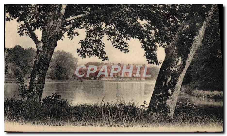 CPA Rambouillet Le chateau vu de l'ile des Festins