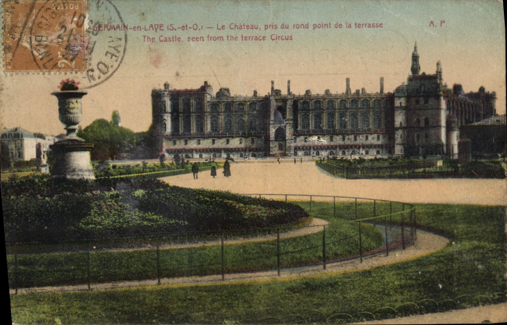 GERMAIN-en-LAYE — Le Château, pris du rond point de la terrasse — A. P.