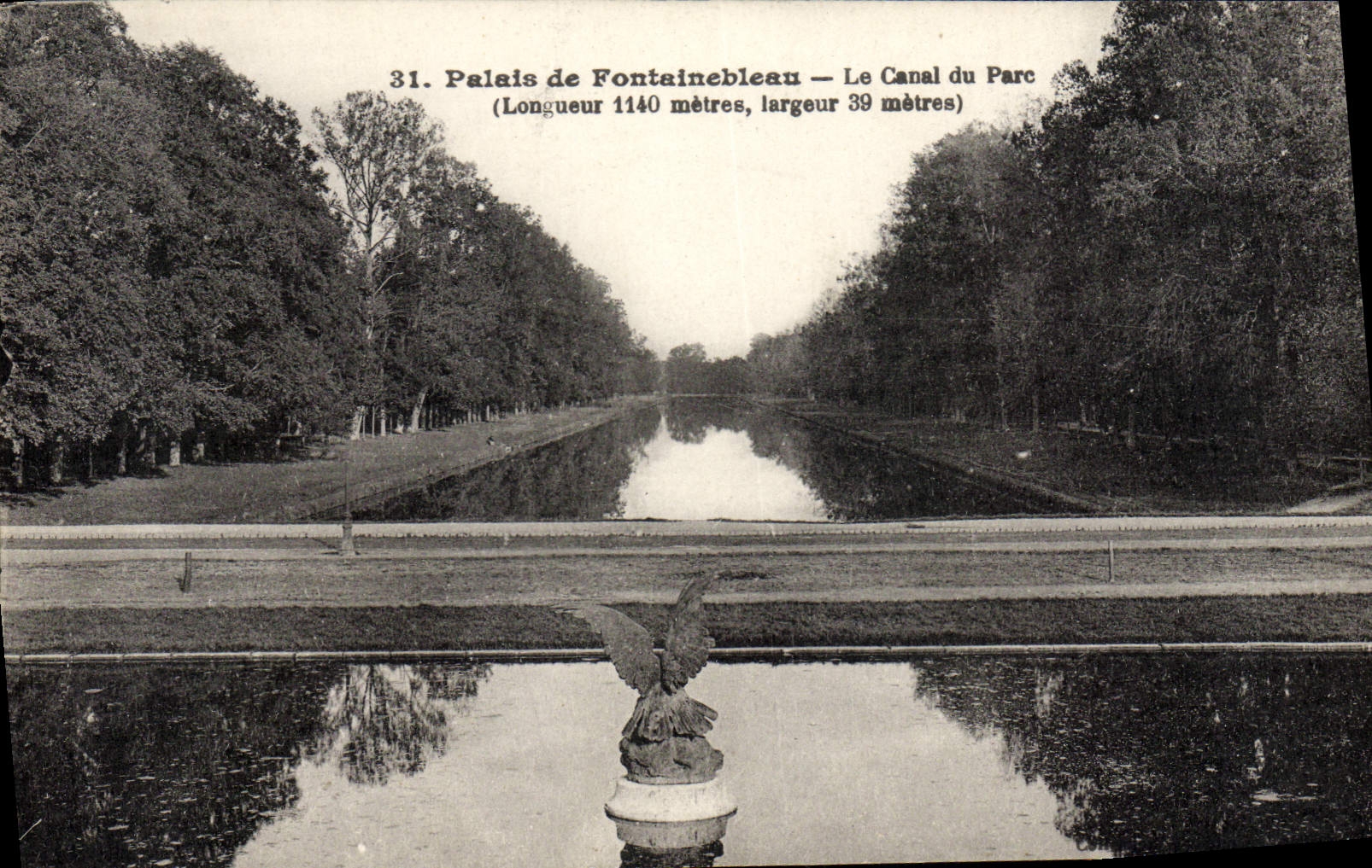 Palacio de Fontainebleau — El Canal del Parque — editor LUMENAC