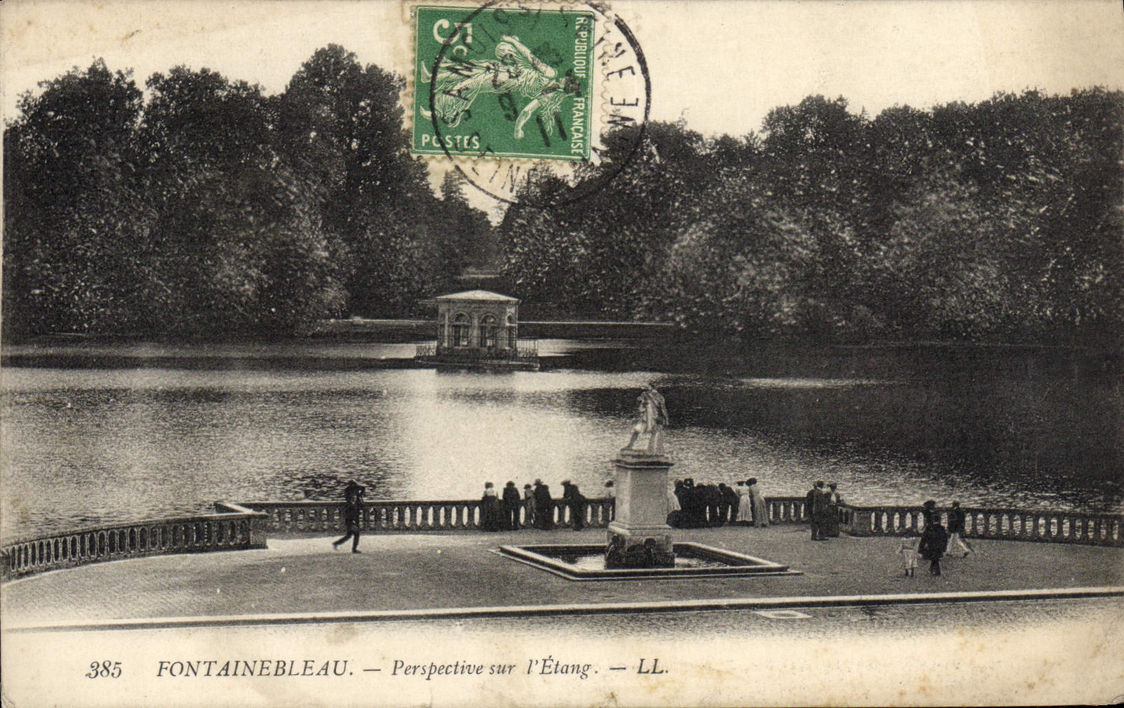 Fontainebleau — Prospettiva sull'Étang — LL.