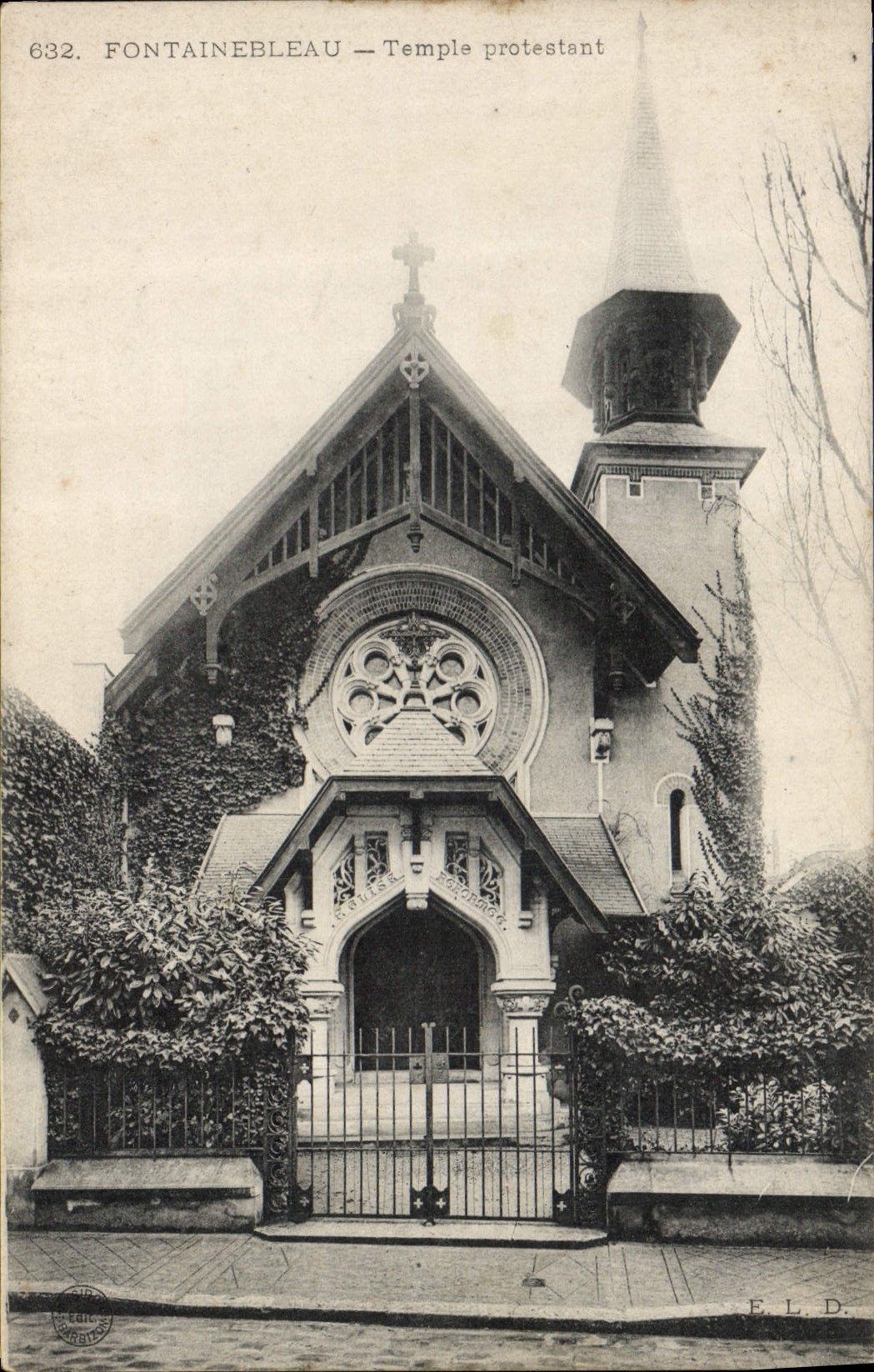 CPA Temple protestant Fontainebleau 