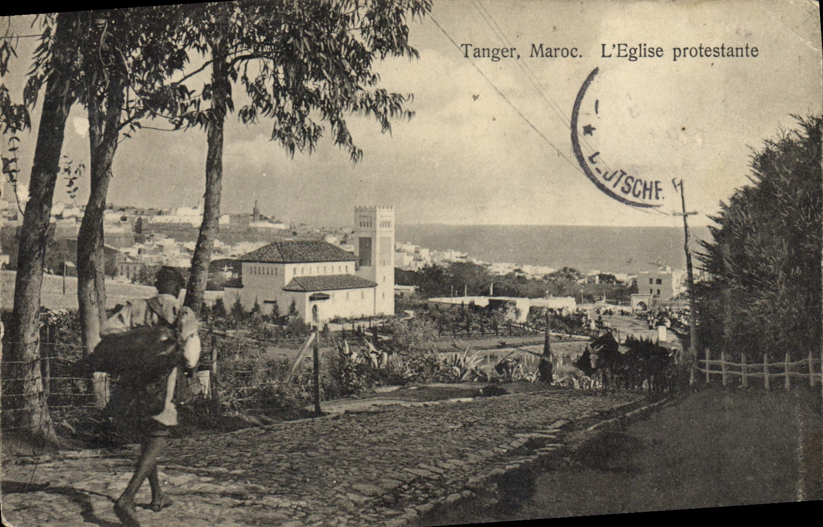 Tanger, Maroc. L'Église protestante — éditeur L-JTSCHE, n° de série non visible