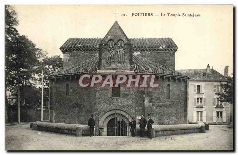 CPA Poitiers Temple Saint Jean