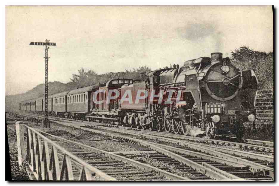 CPA Train Locomotive Region du Nord Le 78 Calais Paris au viaduc de Chantilly 