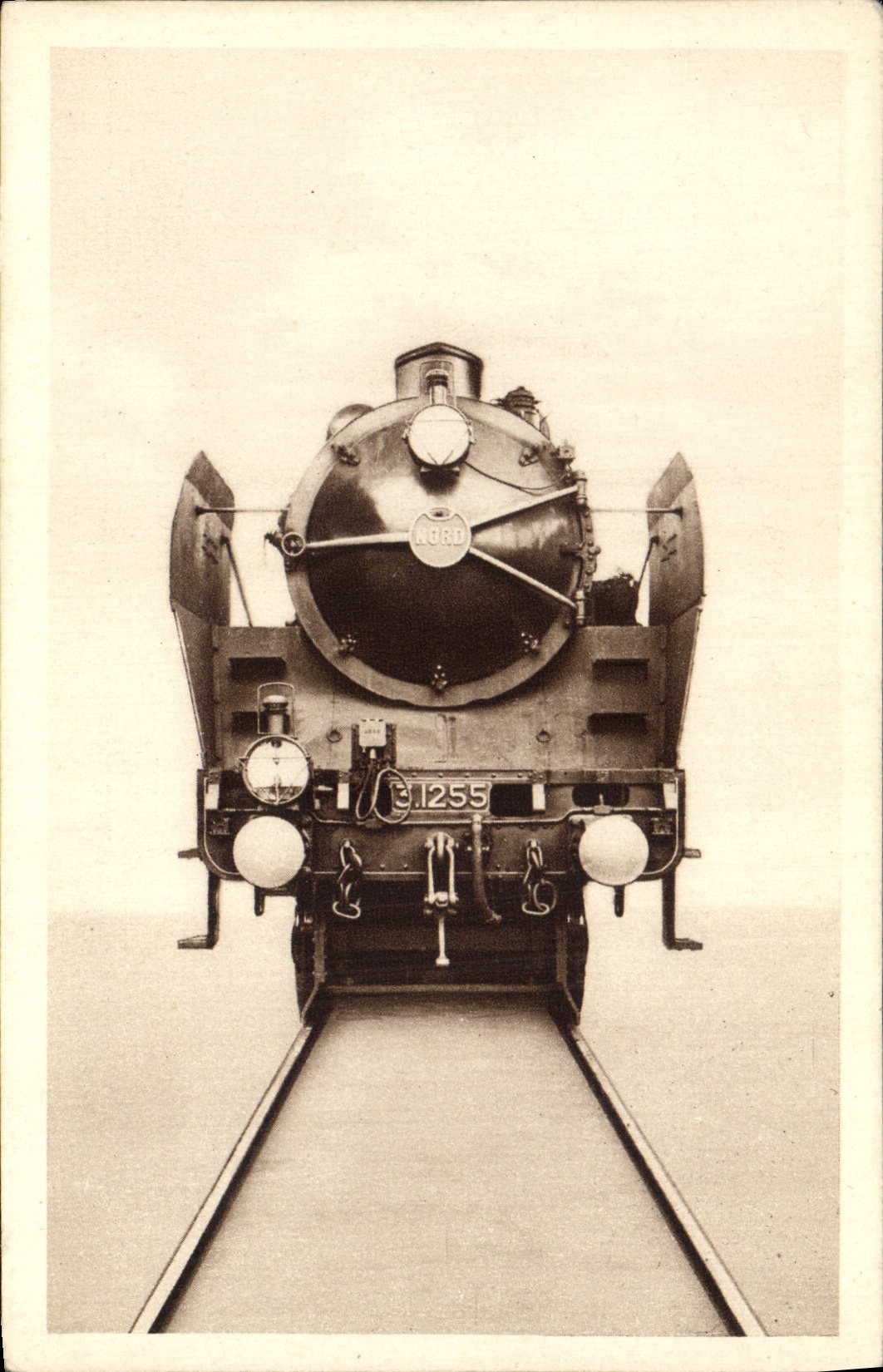 CPA Train Locomotive Pacific Chemin de fer du Nord 
