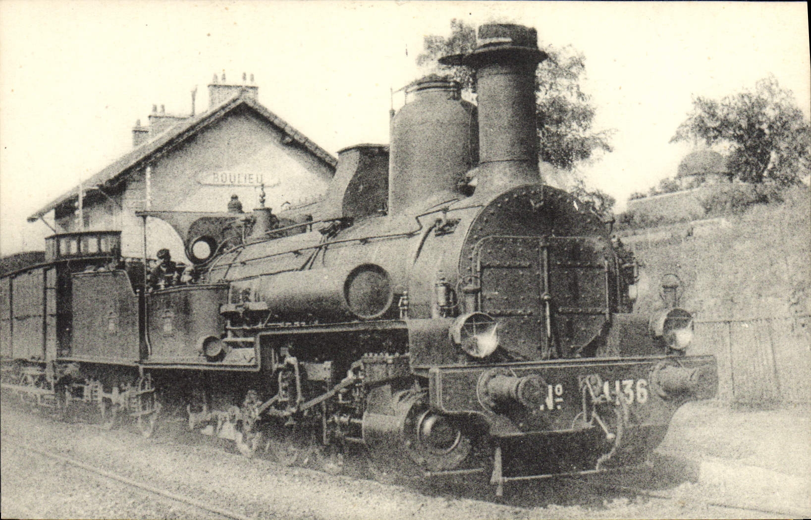 CPA Train Locomotive du Sud Est Machine 4136