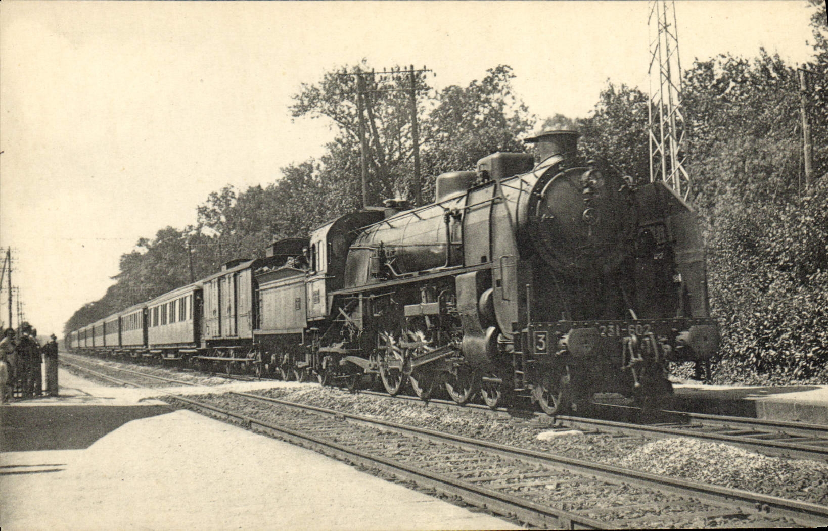 CPA Train Locomotive Region de L'Ouest Un direct Nantes Angers traversant la gare de Varades