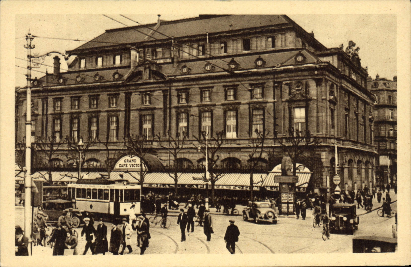 CPA Rouen Theatre des Arts Quai de la Bourse Tramway Grand Cafe Victor 
