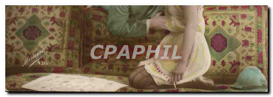 CPA Nu erotique Femme Soldat Militaria