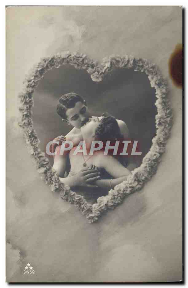 CPA Nu erotique Femme Coeur