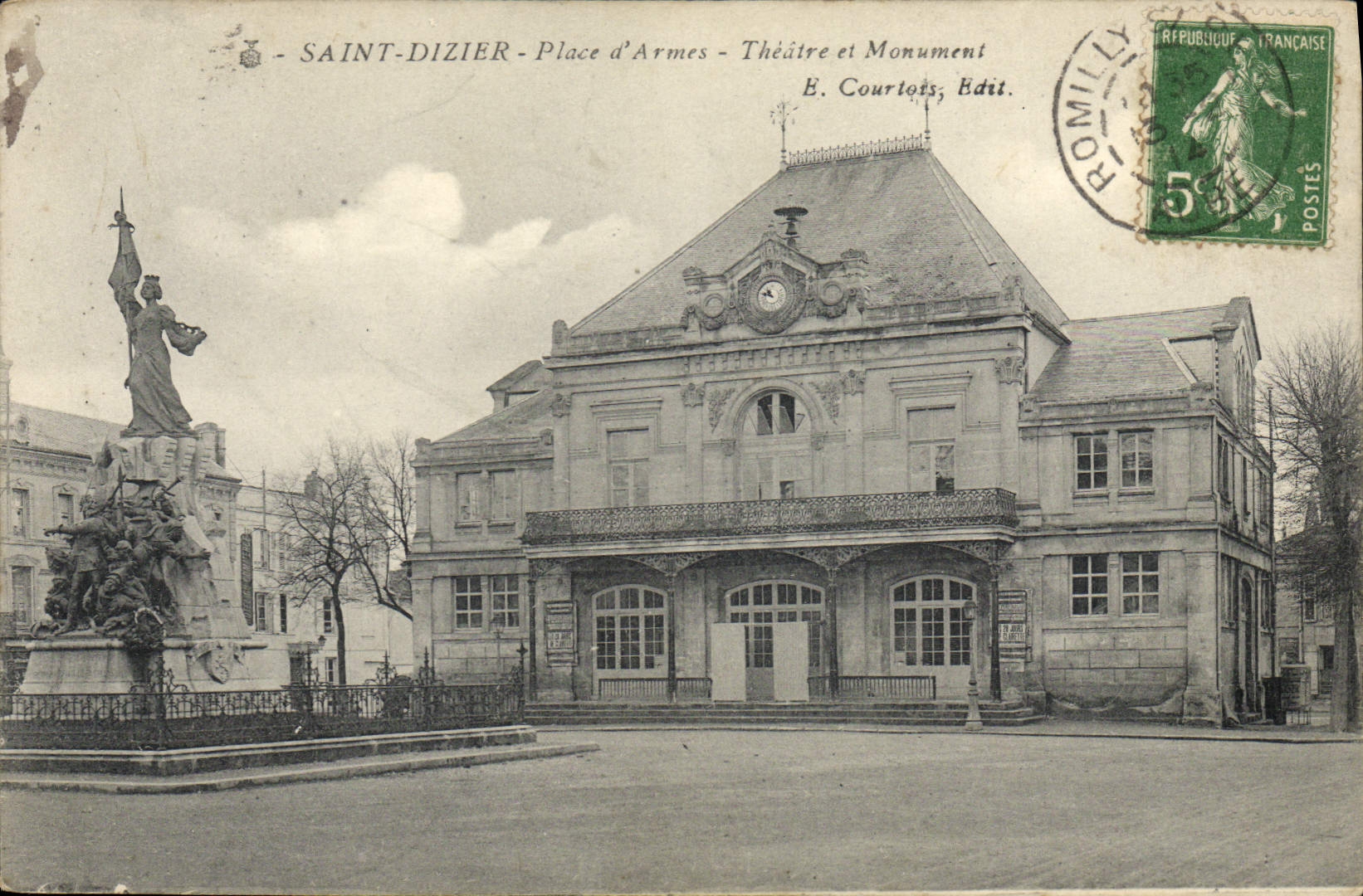 Saint-Dizier - Place d'Armes - Théâtre et Monument — B. Courtots, Edit.