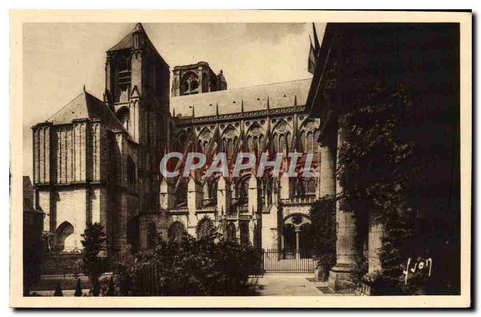 Bourges (Cher) — La Cathédrale et l'Hôtel de Ville — Les Éditions d'Art Yvon, Paris