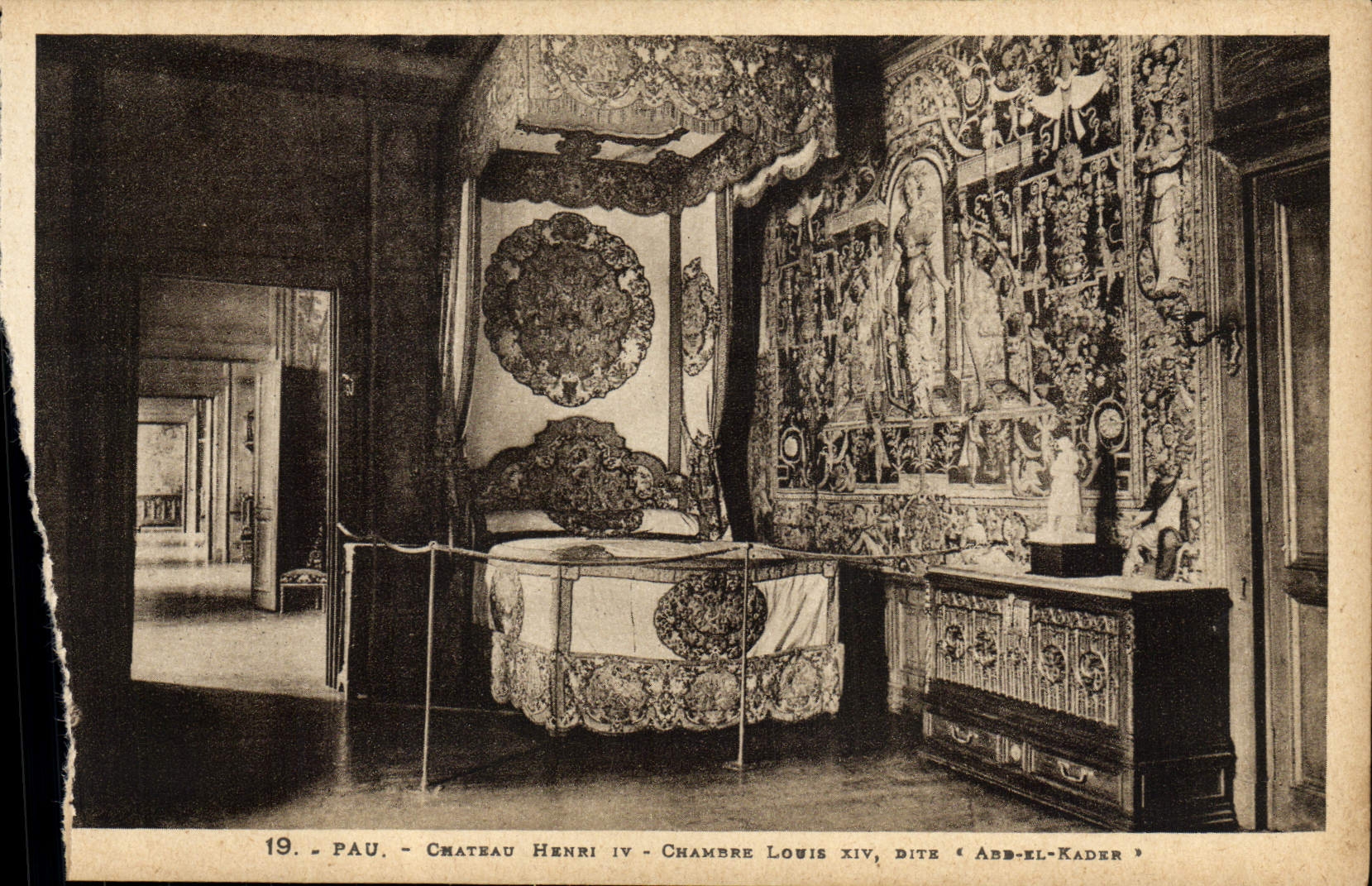 Pau - Château Henri IV - Chambre Louis XIV, dite 'Abb-el-Kader'