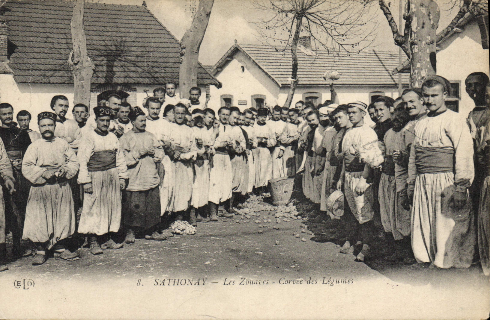 Sathonay — Les Zouaves — Corvée des Légumes