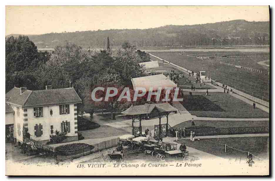 CPA Cheval Equitation Hippisme Vichy Le Champ de courses Le pesage 