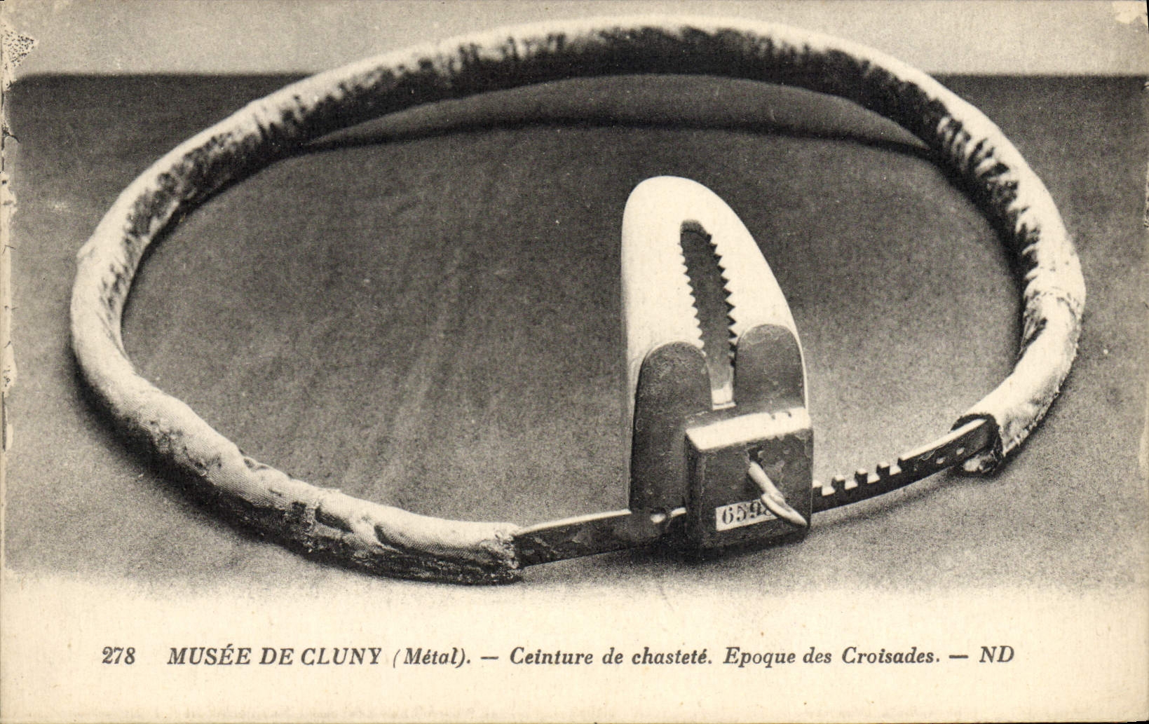 Cinturón de castidad — Museo de Cluny — Época de las Cruzadas
