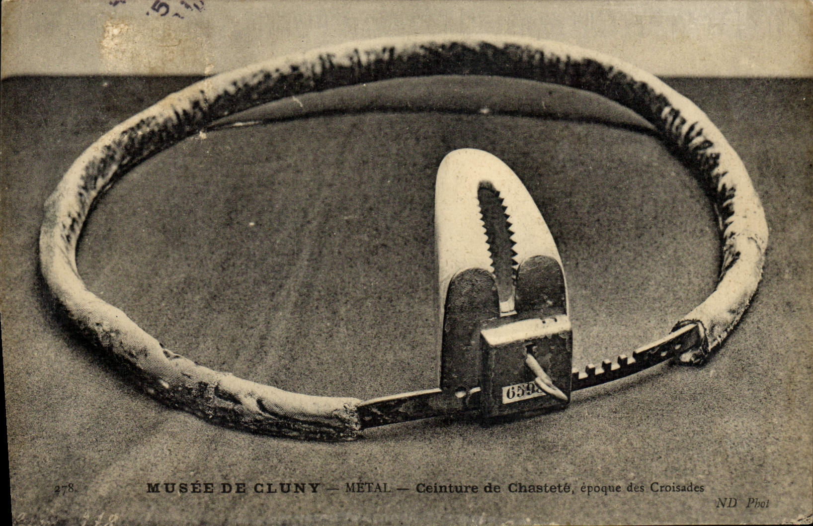 Cinturón de castidad — época de las Cruzadas — Museo de Cluny