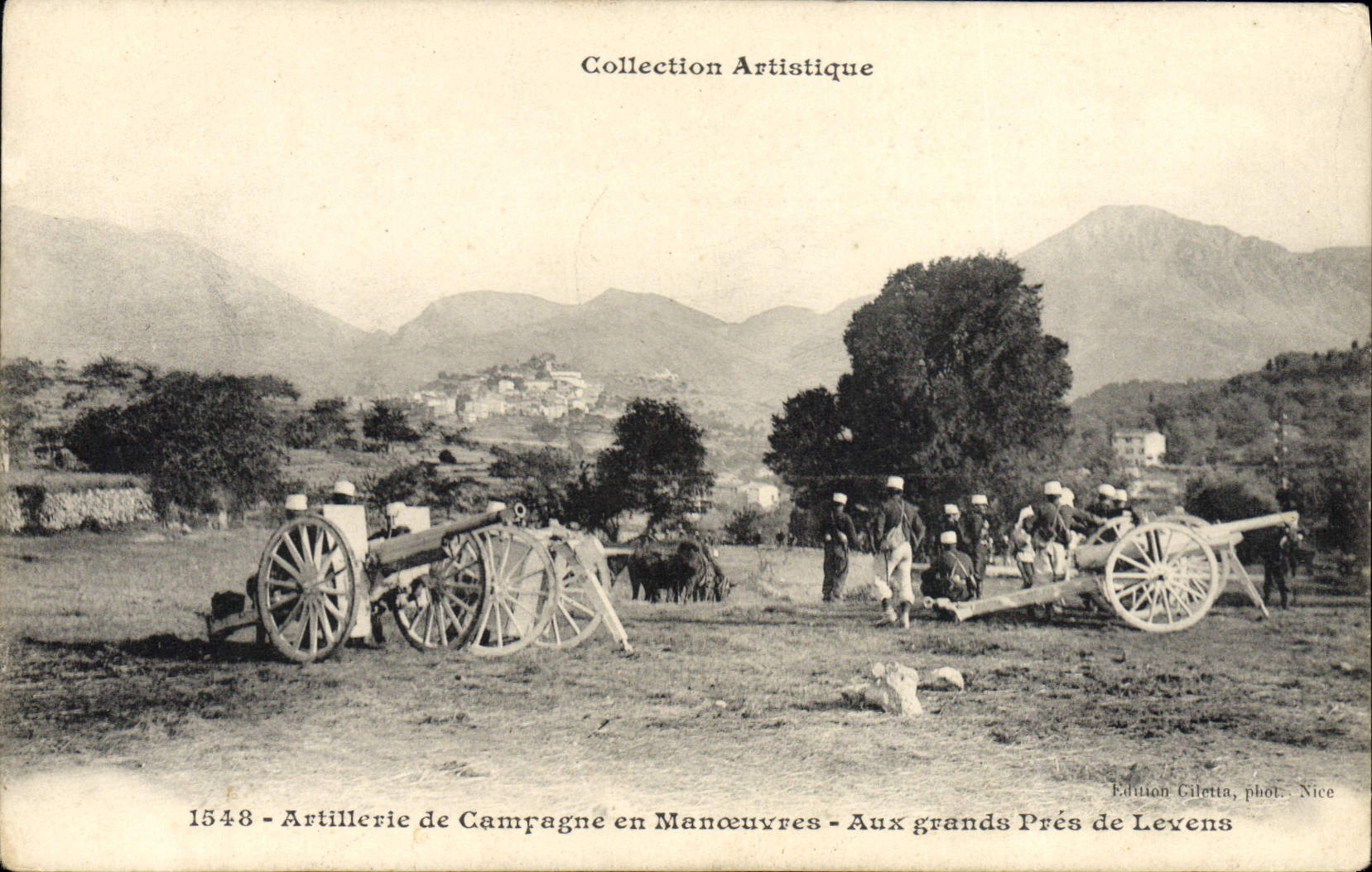 CPA Militaria Artillerie de campagne en manoeuvres Aux grands pres de Levens 