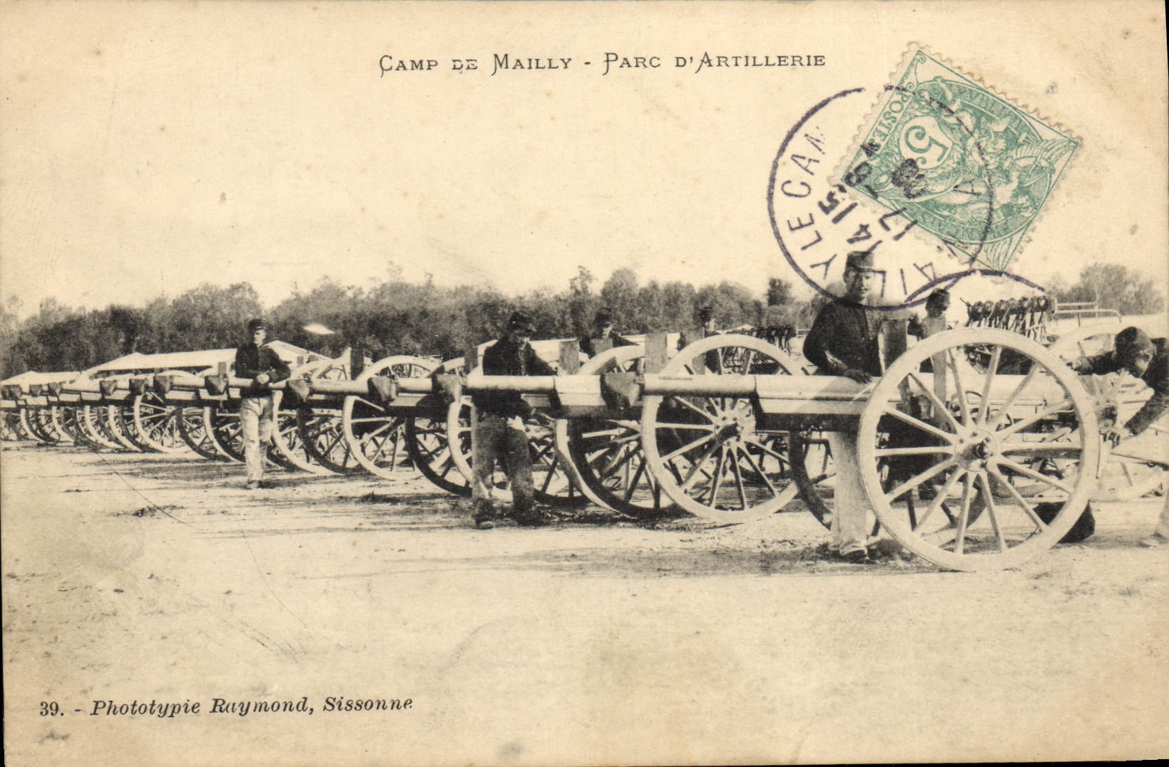 CPA Militaria Camp de Mailly Parc d'artillerie