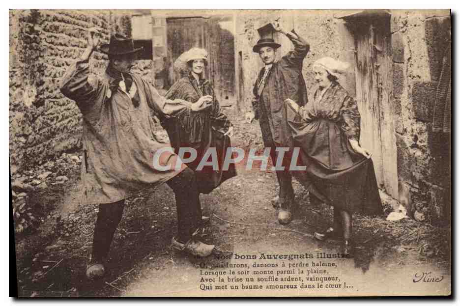 CPA Folklore Auvergne La bourree