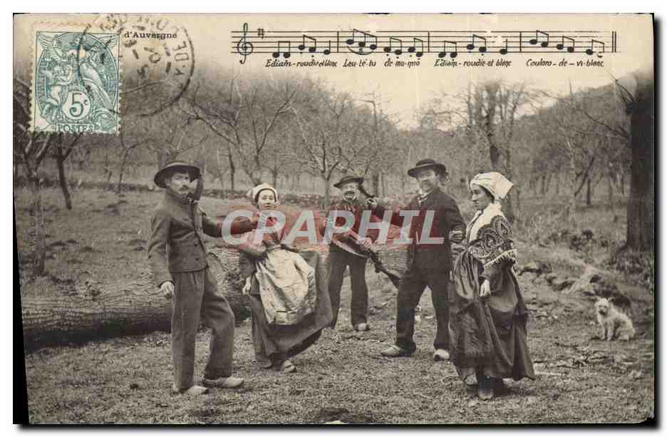 CPA Folklore Auvergne La bourree