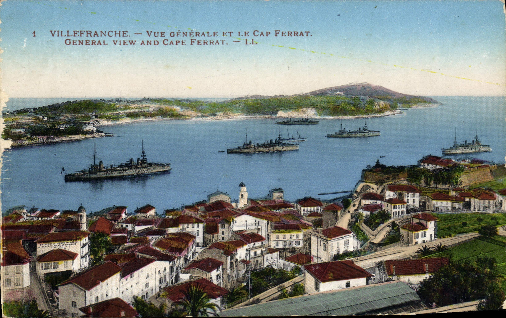 CPA Villefranche Sur mer Vue Generale et le Cap Ferrat Bateaux