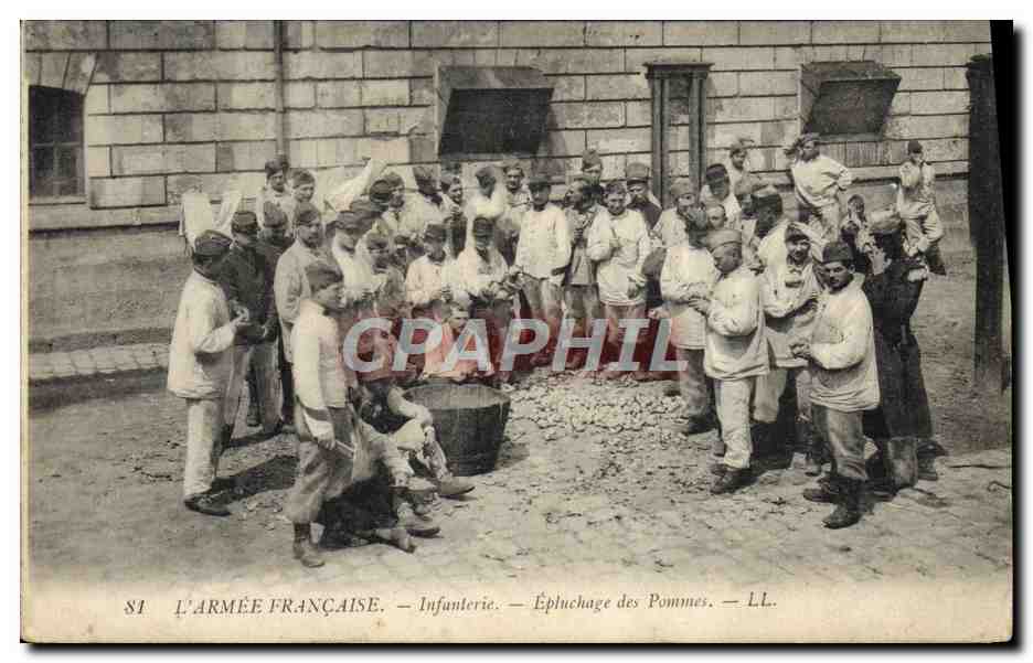 CPA Armee Francaise Infanterie Epluchage des pommes Pommes de terre