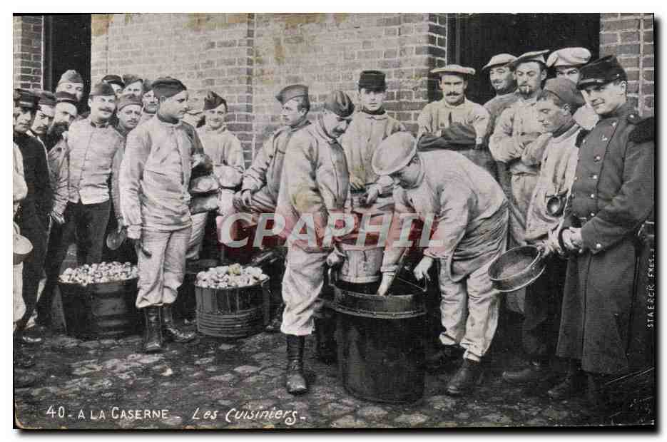CPA Militaria a la caserne Les cuisiniers 