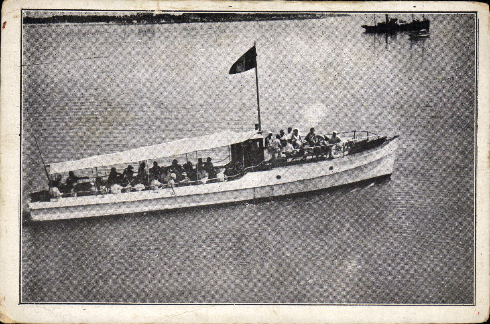 CPA Bateau Vedette a moteur Valesdir Royan Duplessis 