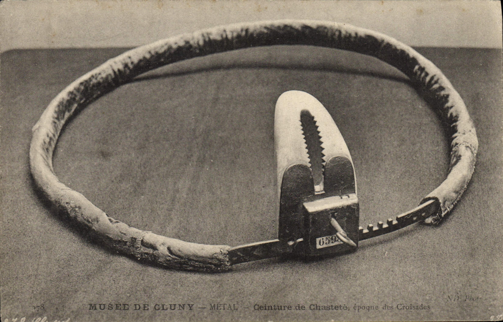 Ceinture de Chasteté — Musée de Cluny — époque des Croisades